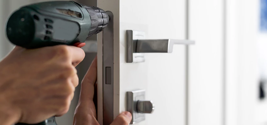 Locksmith For Lock Replacement Near Me in Clovis, CA