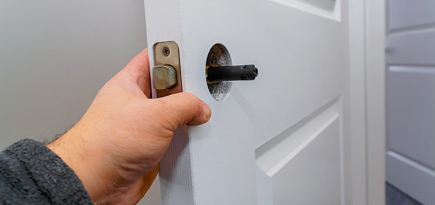 Nighttime Locksmith For Lock Repair in Clovis, CA
