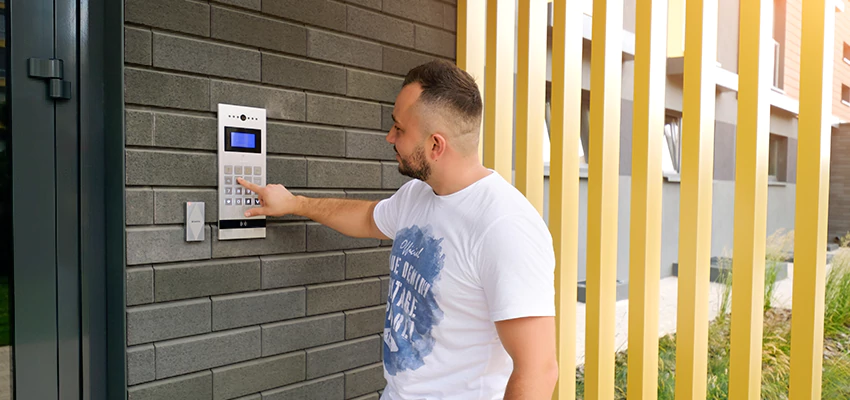 Locksmith Company For Smart Lock System Installation in Clovis, California